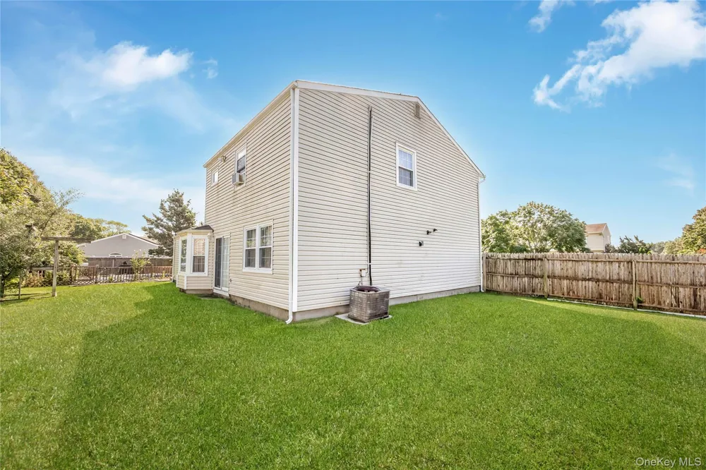 11 Shade Tree Lane East Patchogue, NY 11772