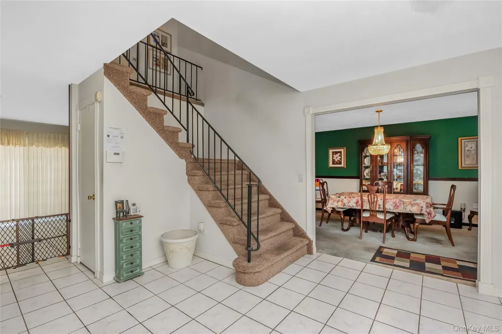 11 Shade Tree Lane East Patchogue, NY 11772