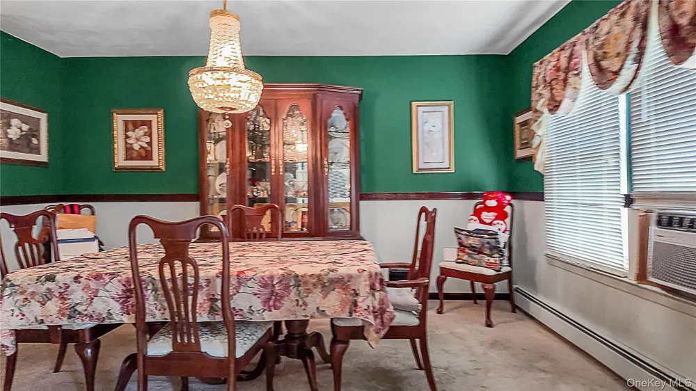 11 Shade Tree Lane East Patchogue, NY 11772