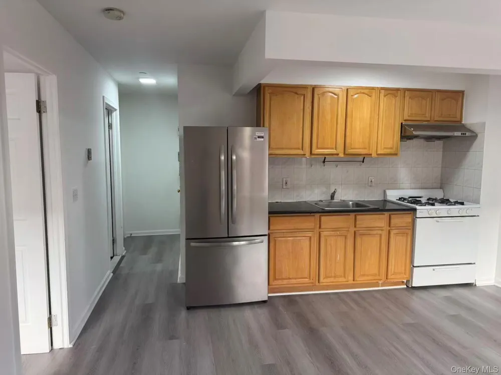 4024 76th Street #4A Elmhurst, NY 11373