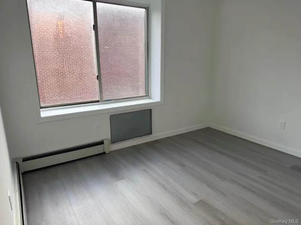 4024 76th Street #4A Elmhurst, NY 11373