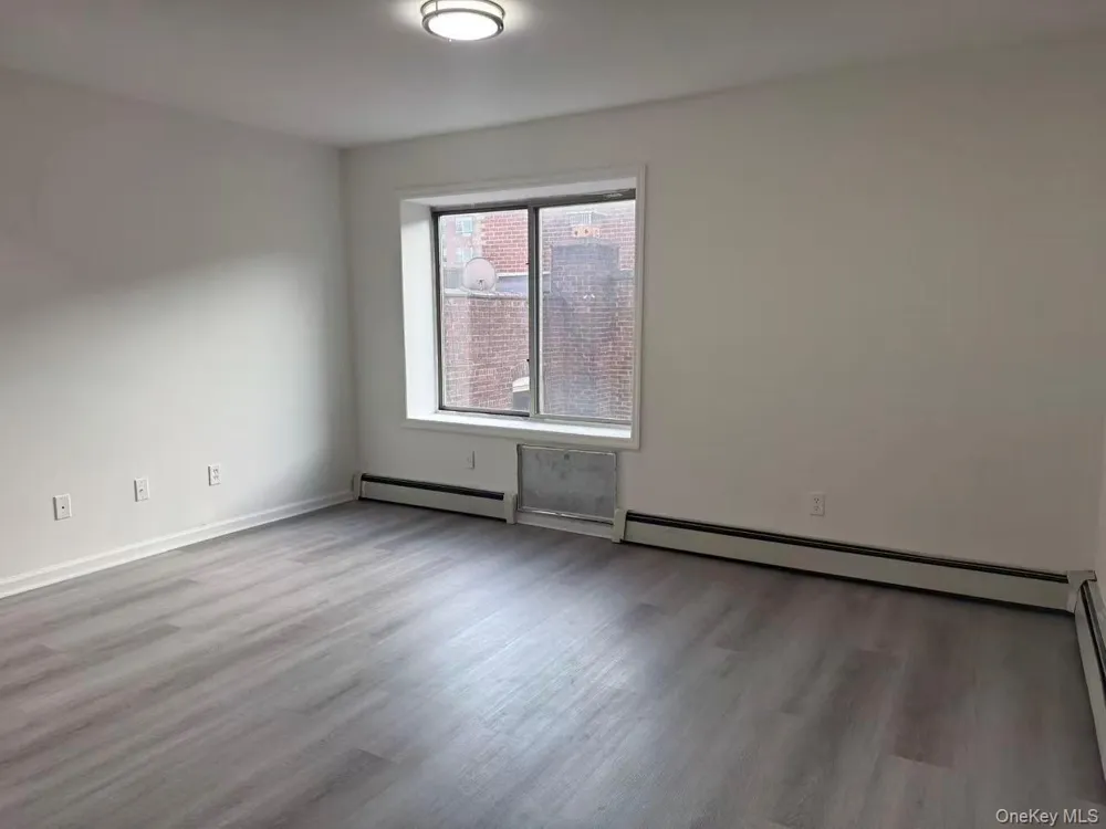 4024 76th Street #4A Elmhurst, NY 11373