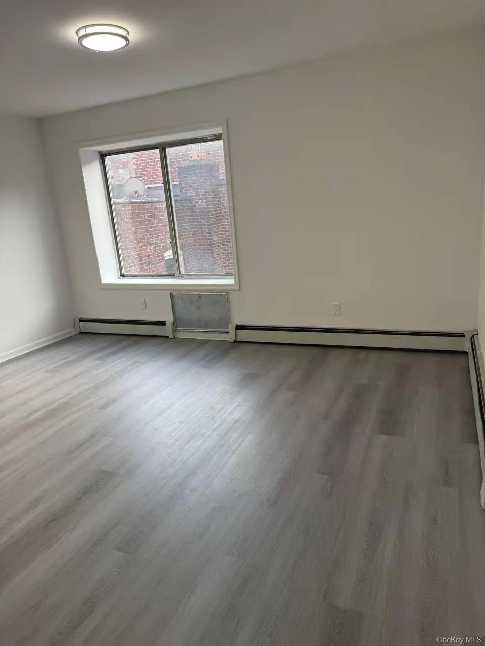 4024 76th Street #4A Elmhurst, NY 11373