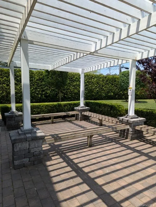 1735 North Gardiner Drive North Gardiner drive #25B Bay Shore, NY 11706