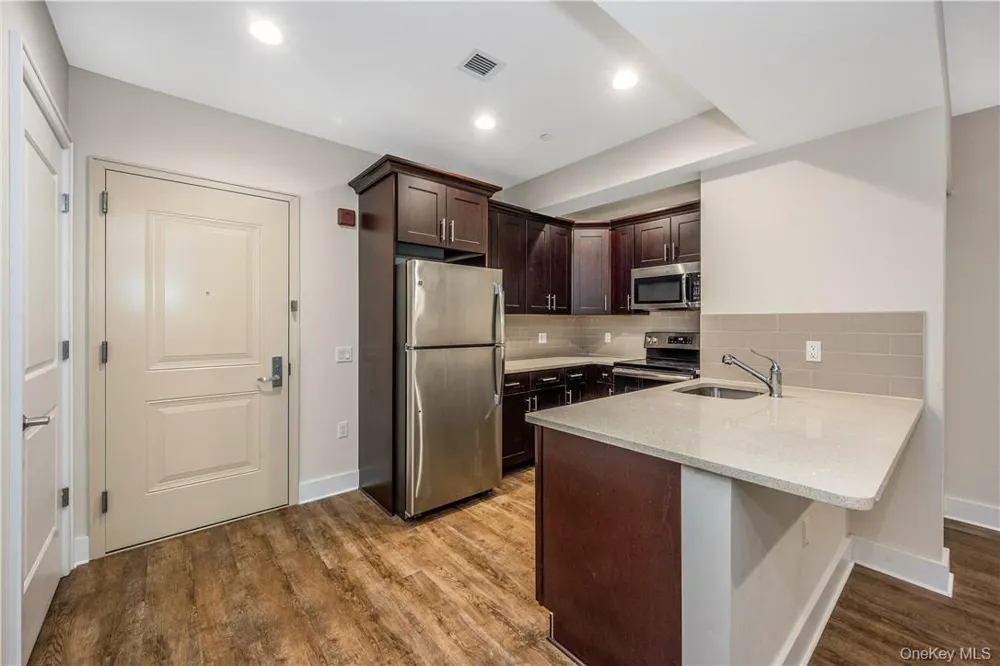 40 Jackson Avenue #3D Eastchester, NY 10709
