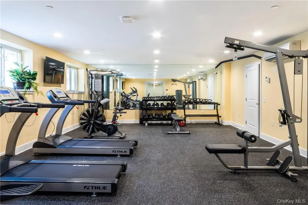 40 Jackson Avenue #3D Eastchester, NY 10709