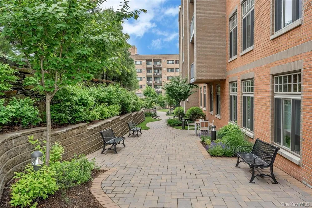 40 Jackson Avenue #3D Eastchester, NY 10709