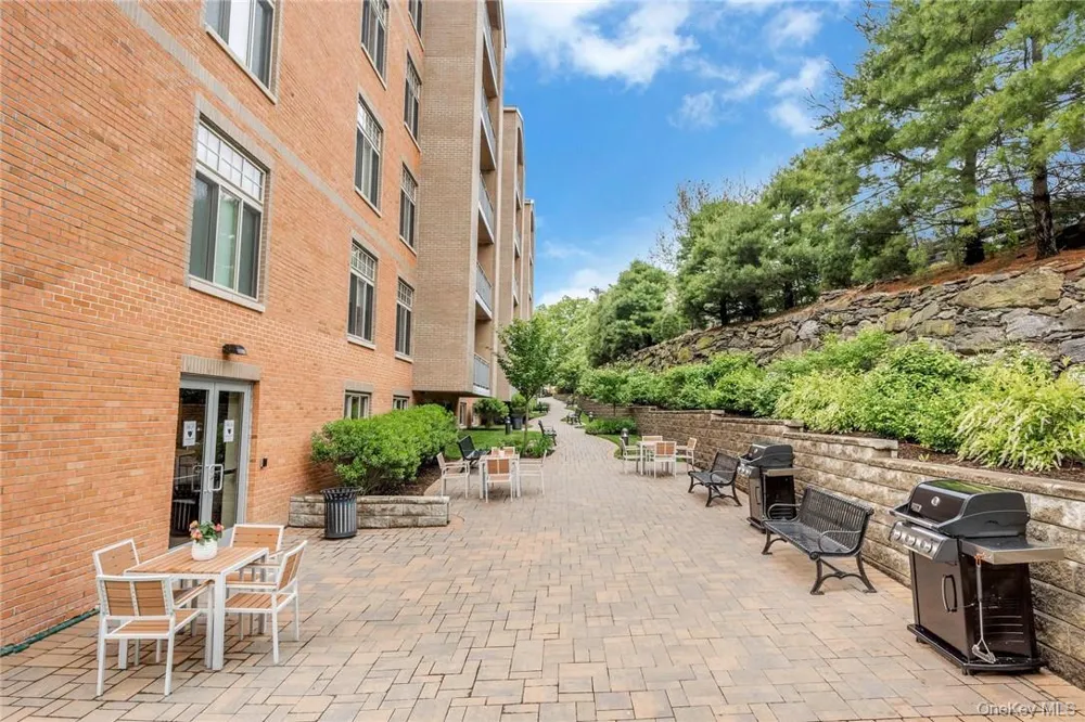 40 Jackson Avenue #3D Eastchester, NY 10709