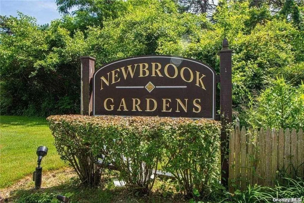 99 Newbrook Lane #99 Bay Shore, NY 11706