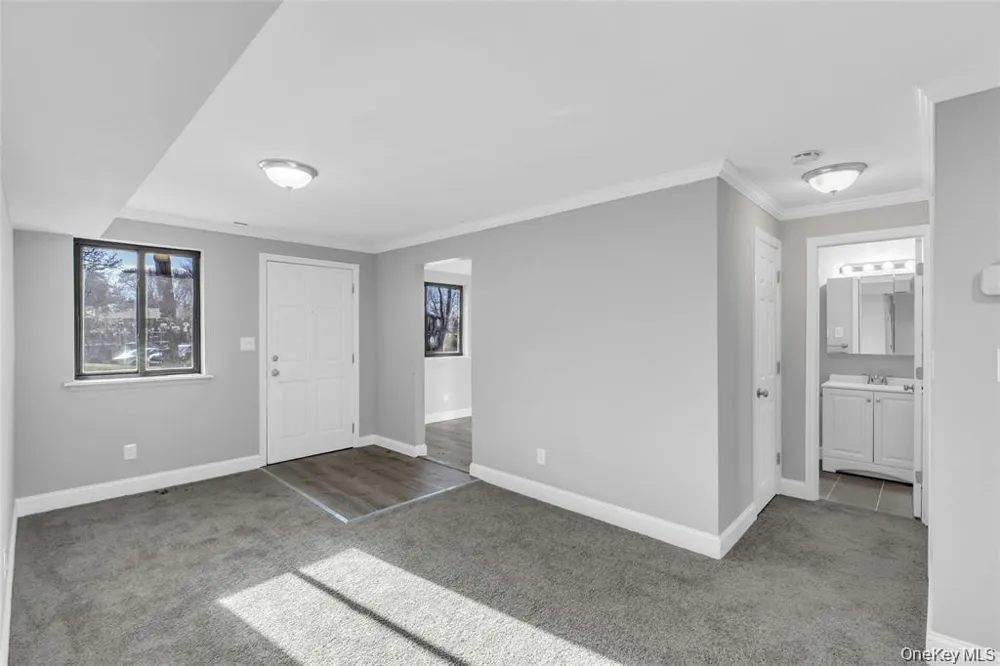 99 Newbrook Lane #99 Bay Shore, NY 11706