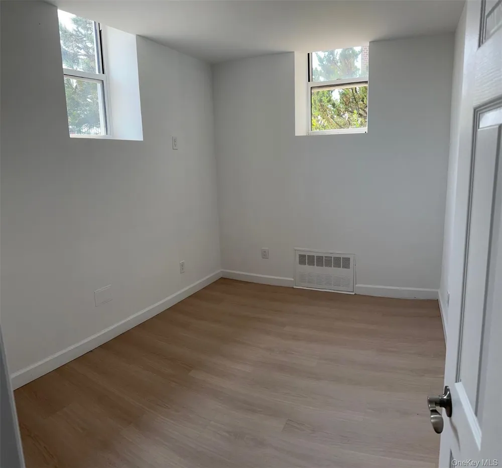 125 Beach 124th Street #1B Rockaway Park, NY 11694