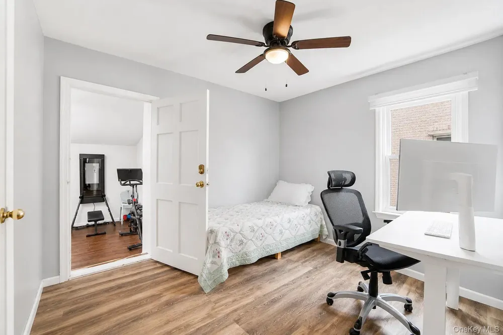1042 7th Street New Hyde Park, NY 11040