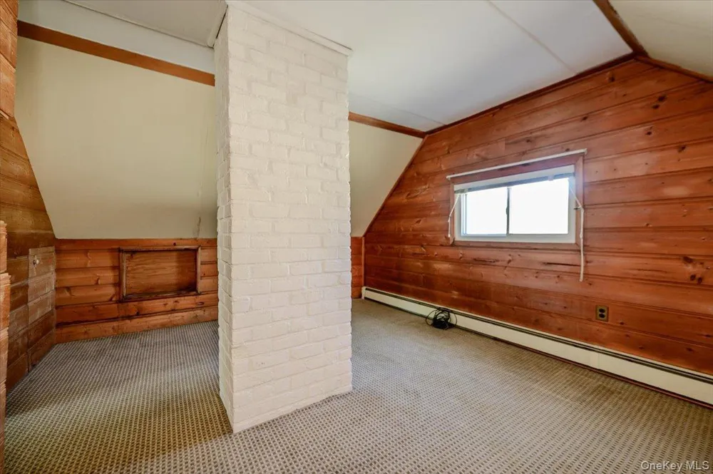 162 Twin Lane Wantagh, NY 11793