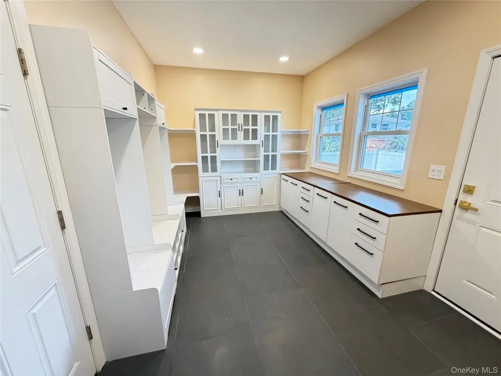 993 Orlando Avenue West Hempstead, NY 11552
