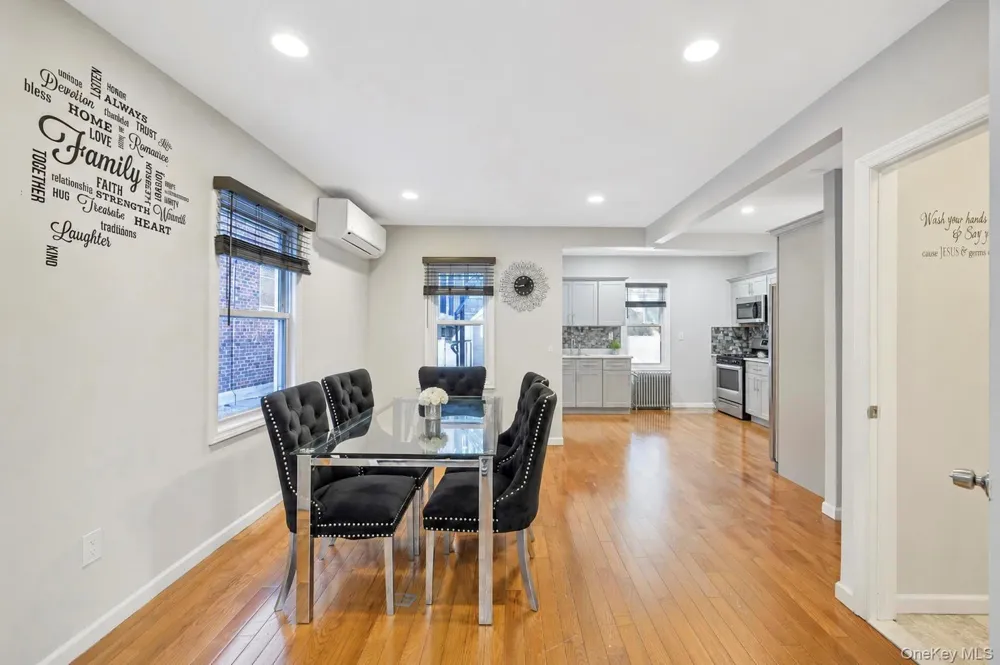 112-38 200th Street Saint Albans, NY 11412