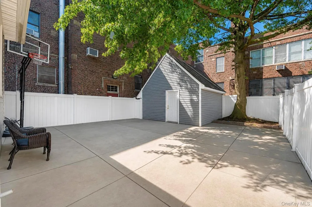 112-38 200th Street Saint Albans, NY 11412