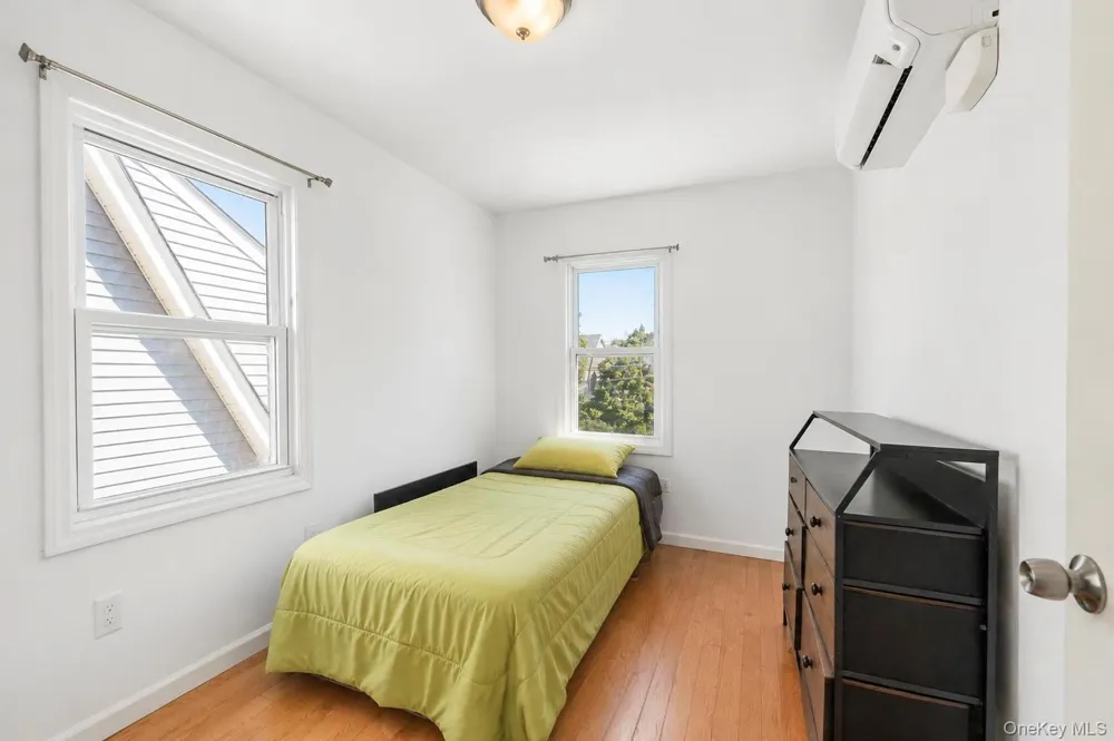 112-38 200th Street Saint Albans, NY 11412