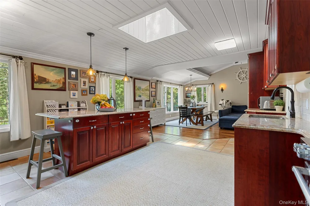 43 Laurel Road South Salem, NY 10590