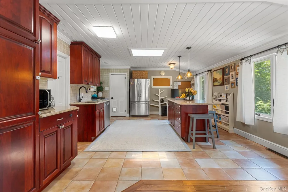 43 Laurel Road South Salem, NY 10590