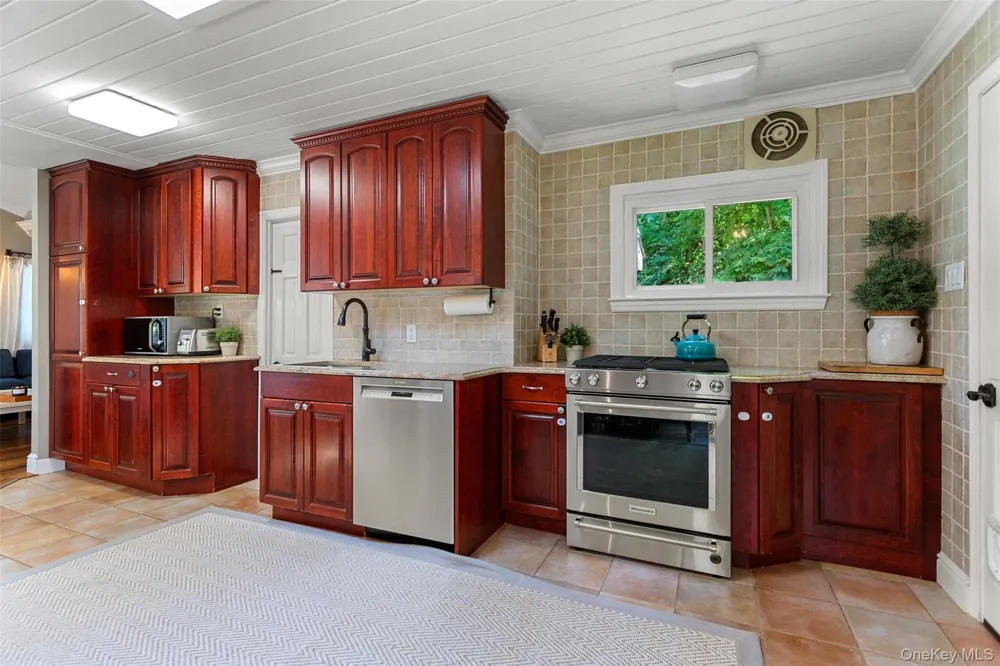 43 Laurel Road South Salem, NY 10590