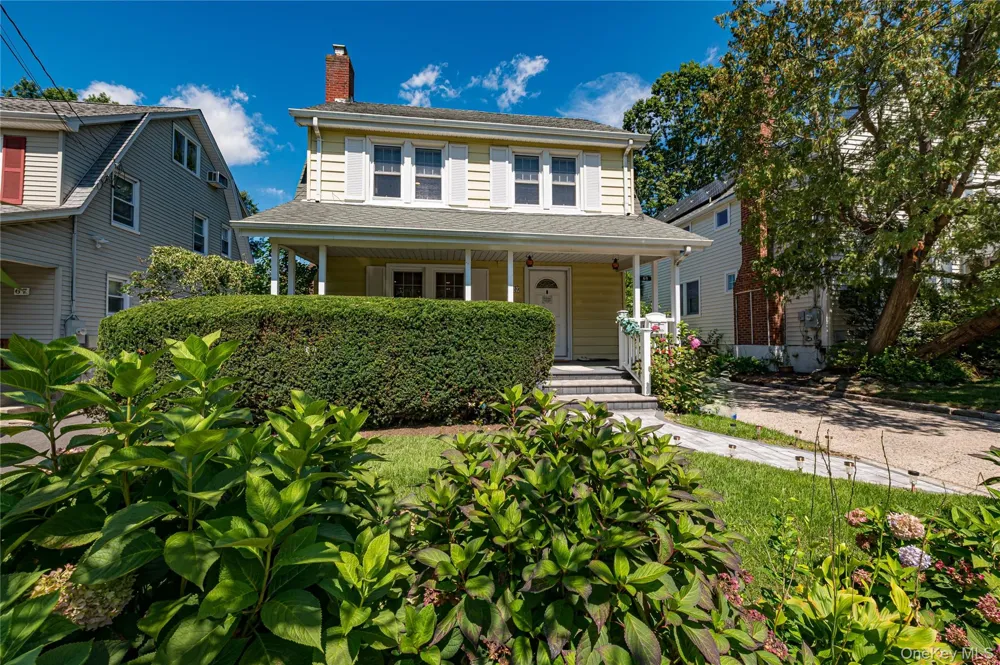 69 Bar Beach Road Port Washington, NY 11050