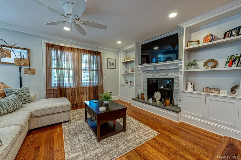 69 Bar Beach Road Port Washington, NY 11050