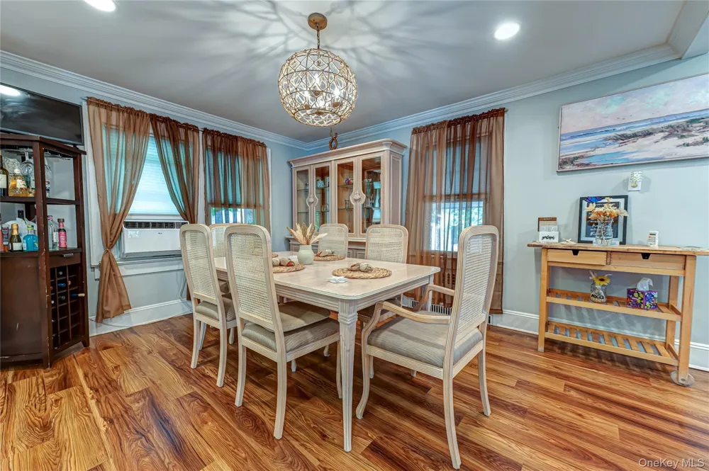 69 Bar Beach Road Port Washington, NY 11050