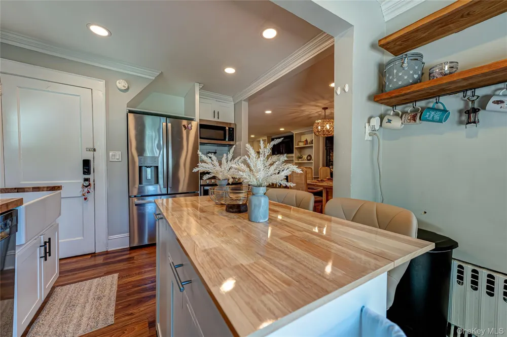 69 Bar Beach Road Port Washington, NY 11050