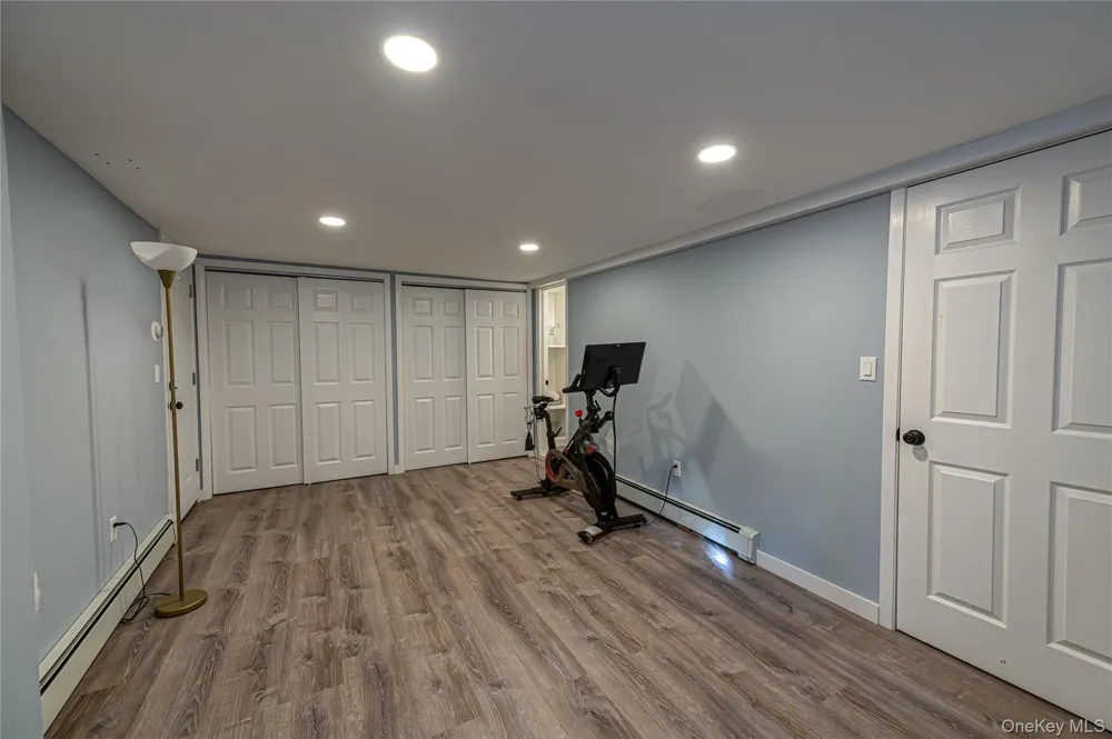 69 Bar Beach Road Port Washington, NY 11050
