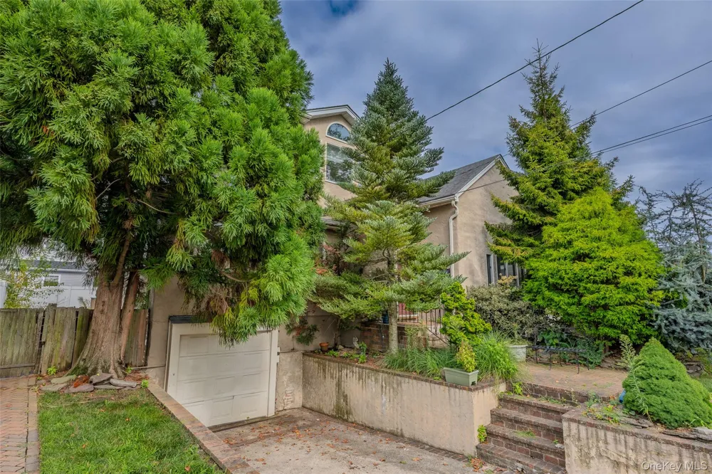 319 Frankel Boulevard Merrick, NY 11566