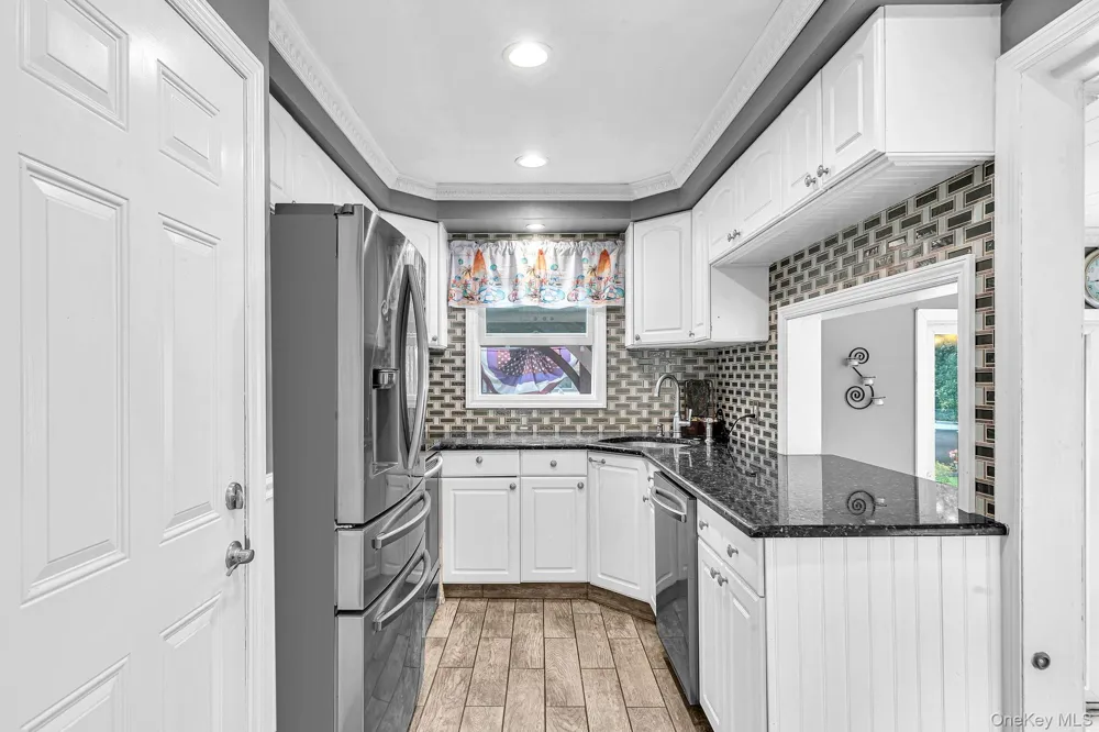 19 Ridgeley Road Smithtown, NY 11787