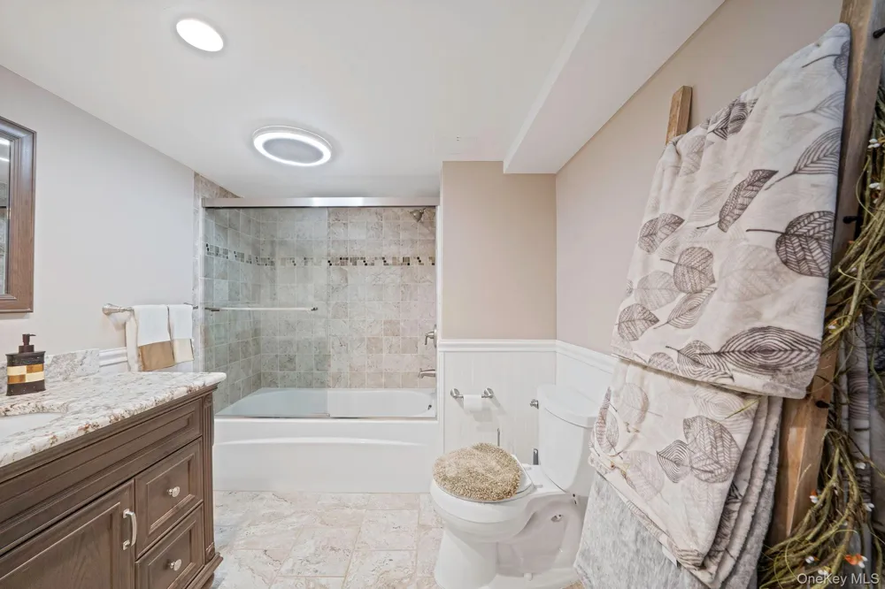 19 Ridgeley Road Smithtown, NY 11787