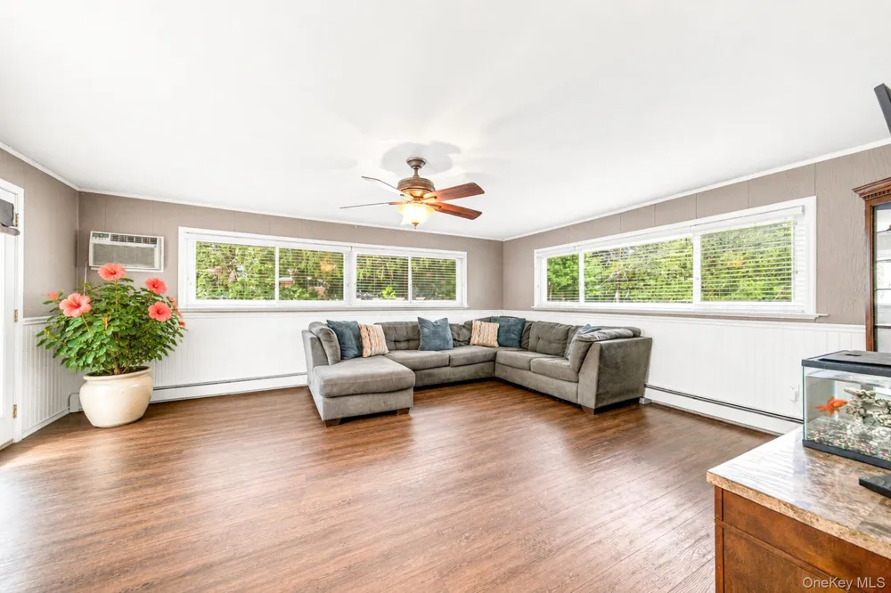 19 Ridgeley Road Smithtown, NY 11787