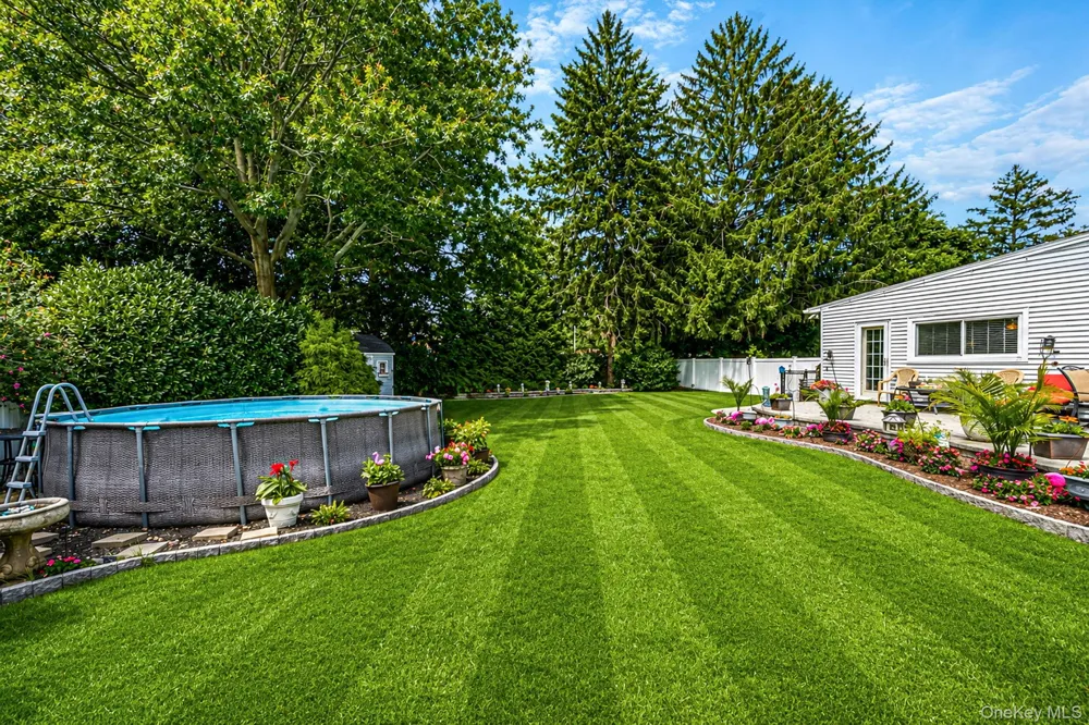 19 Ridgeley Road Smithtown, NY 11787