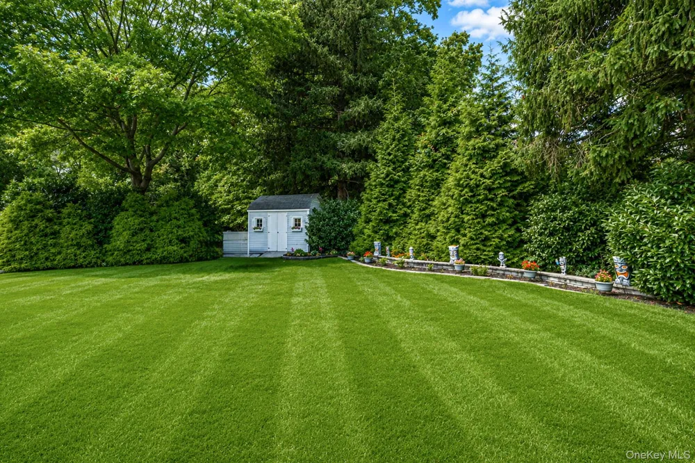 19 Ridgeley Road Smithtown, NY 11787