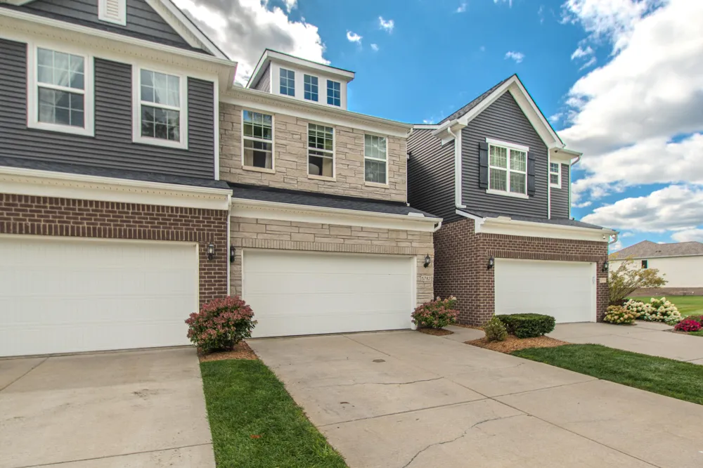 5782 Whispering Springs Drive Ann Arbor, MI 48108