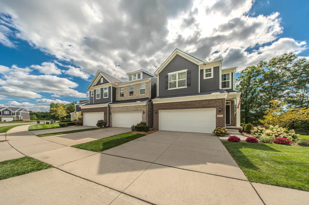 5782 Whispering Springs Drive Ann Arbor, MI 48108