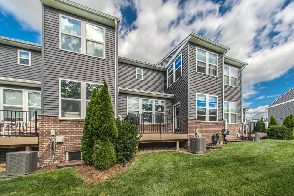 5782 Whispering Springs Drive Ann Arbor, MI 48108