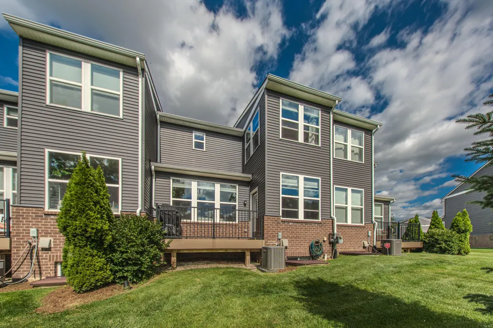 5782 Whispering Springs Drive Ann Arbor, MI 48108