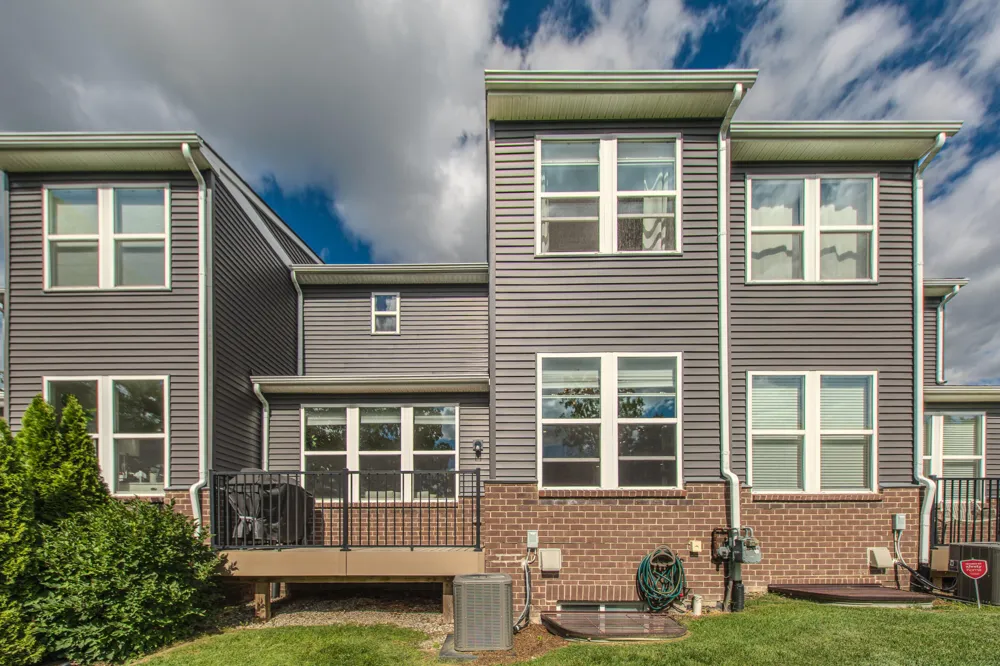5782 Whispering Springs Drive Ann Arbor, MI 48108