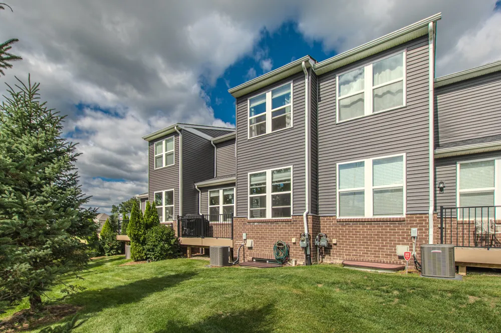 5782 Whispering Springs Drive Ann Arbor, MI 48108