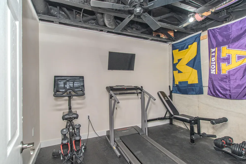 5782 Whispering Springs Drive Ann Arbor, MI 48108