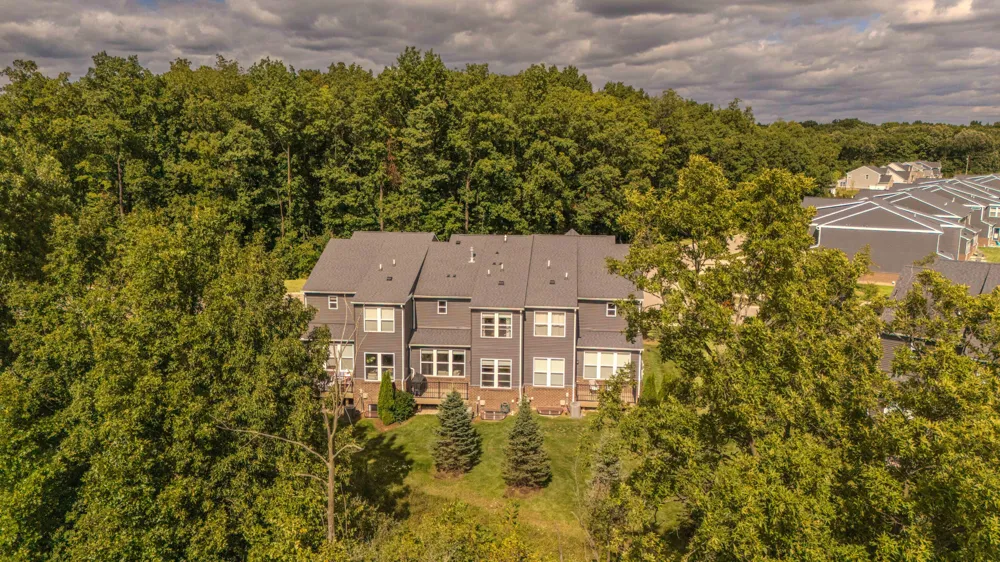 5782 Whispering Springs Drive Ann Arbor, MI 48108