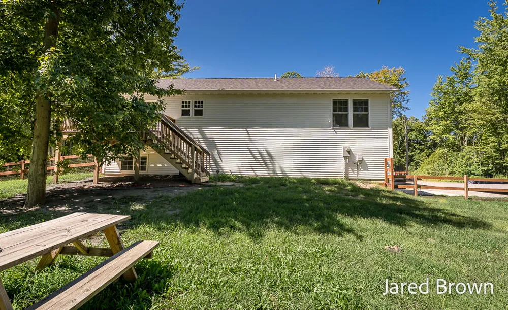17528 136th Avenue Nunica, MI 49448