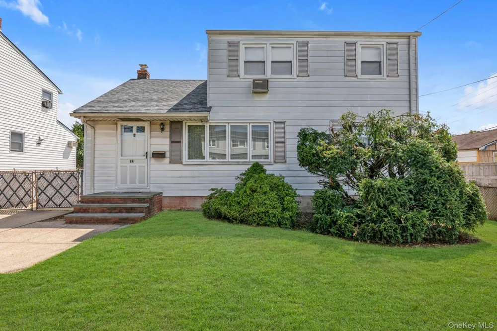 32 Jersey Street Hicksville, NY 11801