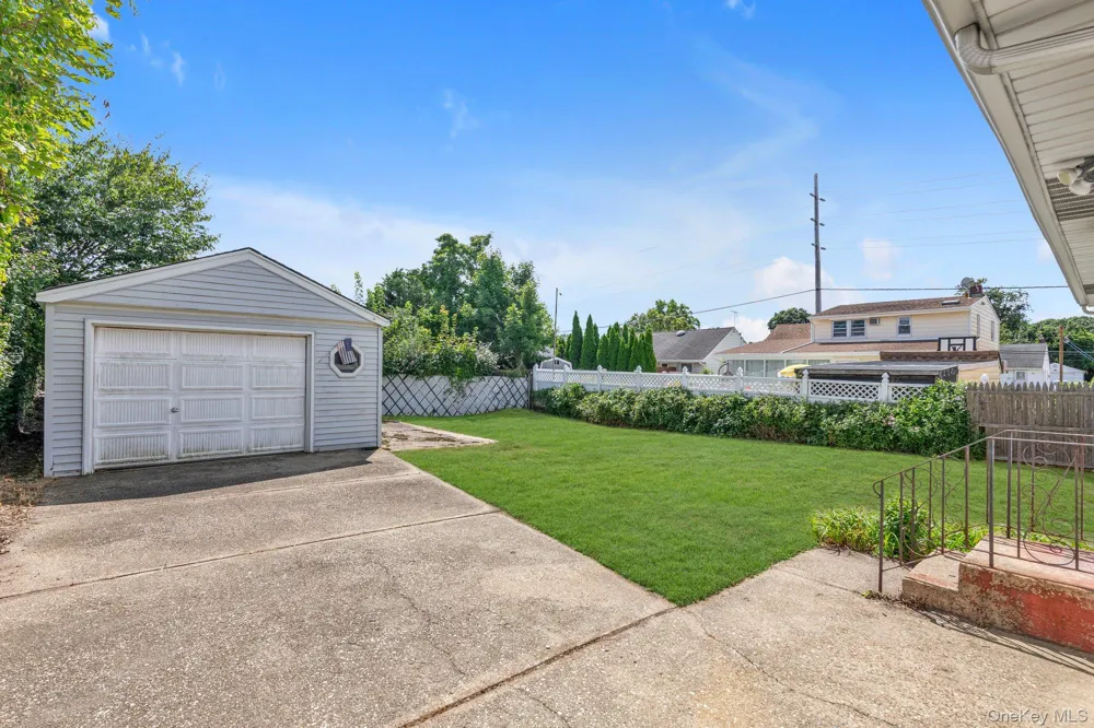 32 Jersey Street Hicksville, NY 11801