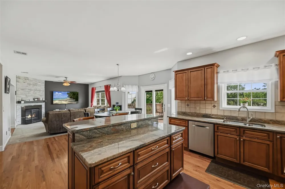 121 Conklingtown Road Chester, NY 10918