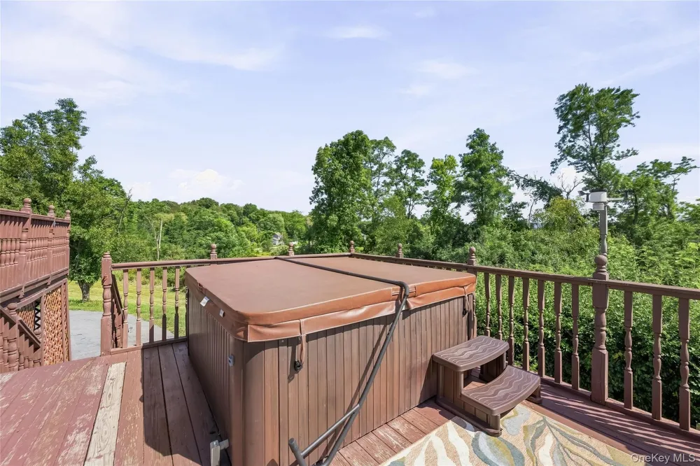 121 Conklingtown Road Chester, NY 10918