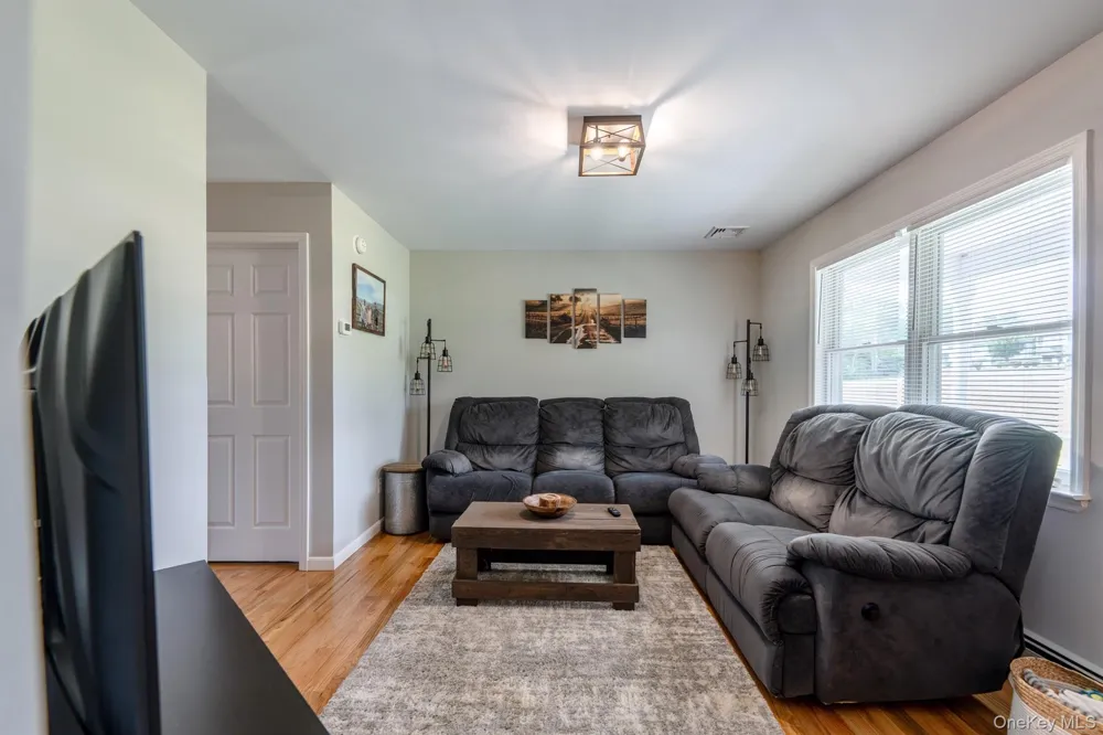 1 Sean Court Rock Tavern, NY 12575