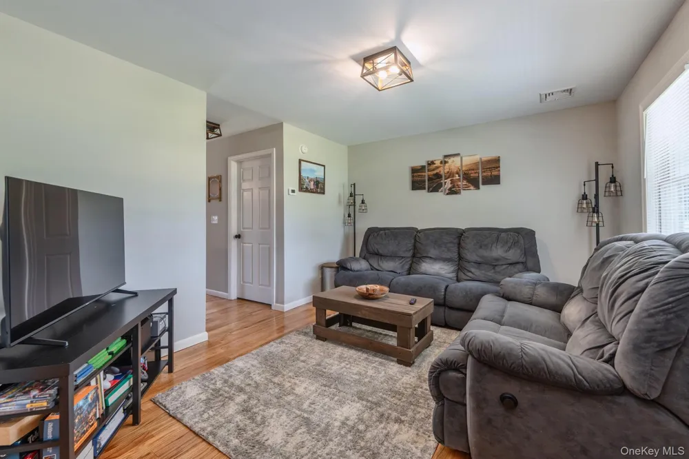 1 Sean Court Rock Tavern, NY 12575
